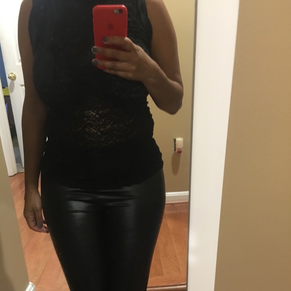 Bebe laced top